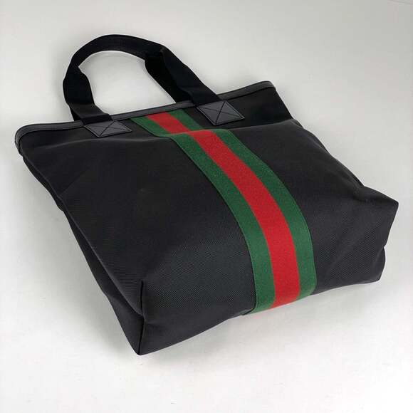 GUCCI Black Shoulder Bag - Picture 2 of 8